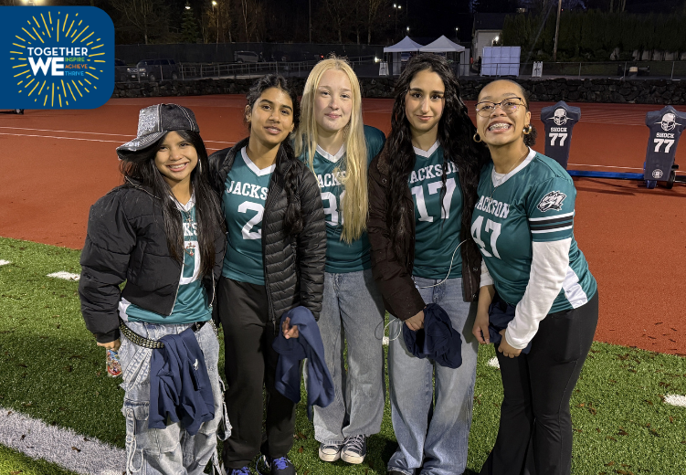  Seahawks promote girls flag football at Everett Memorial Stadium